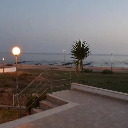 فيلة Oceanica 1 *